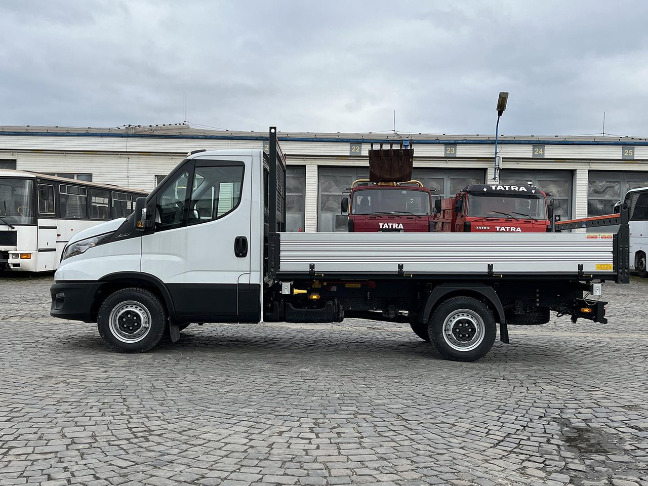 Iveco DAILY SKLÁPAČ, 2.3D, 35S16H - Tipper van: picture 4 Iveco DAILY SKLÁPAČ, 2.3D, 35S16H - Tipper van: picture 4