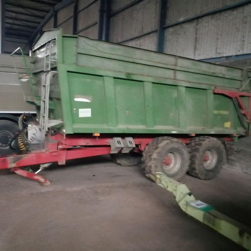 Pronar T, Traktorový náves, 669/1 - Farm tipping trailer/ Dumper: picture 3 Pronar T, Traktorový náves, 669/1 - Farm tipping trailer/ Dumper: picture 3