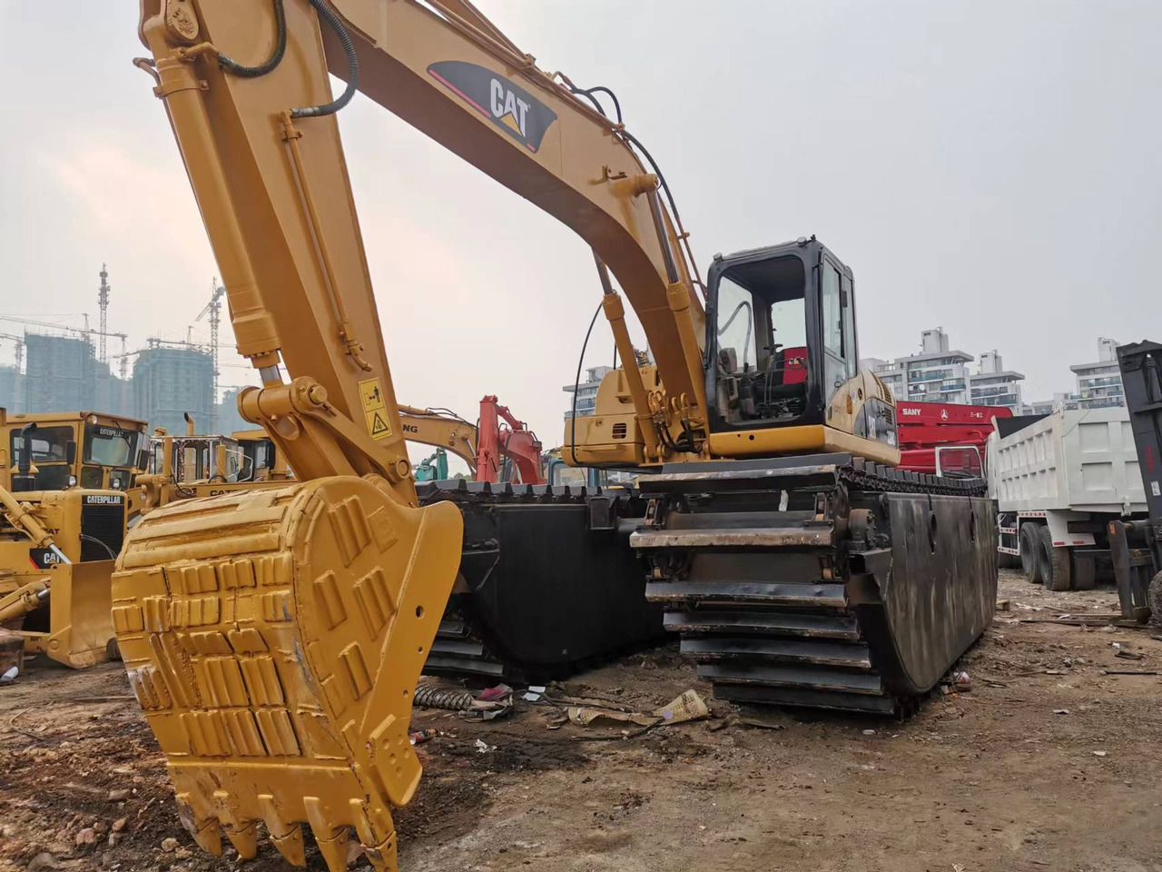 CATERPILLAR 320C Used cat 320 Swamp Buggy Amphibious Excavator - Amphibious excavator: picture 1 CATERPILLAR 320C Used cat 320 Swamp Buggy Amphibious Excavator - Amphibious excavator: picture 1