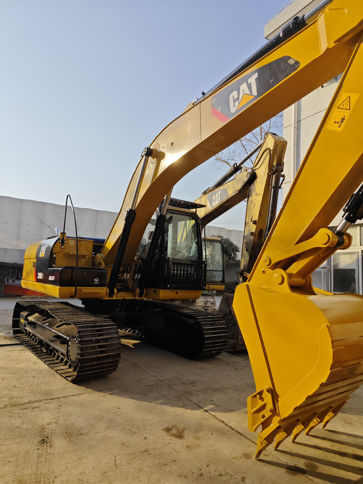 CATERPILLAR 320D - Crawler excavator: picture 5 CATERPILLAR 320D - Crawler excavator: picture 5