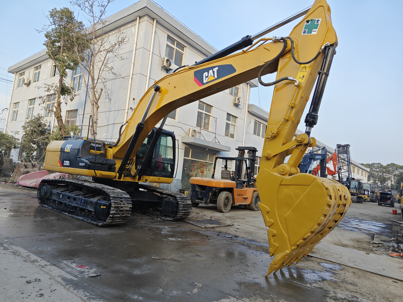 CATERPILLAR 325D used excavator 325C 325 - Crawler excavator: picture 4 CATERPILLAR 325D used excavator 325C 325 - Crawler excavator: picture 4