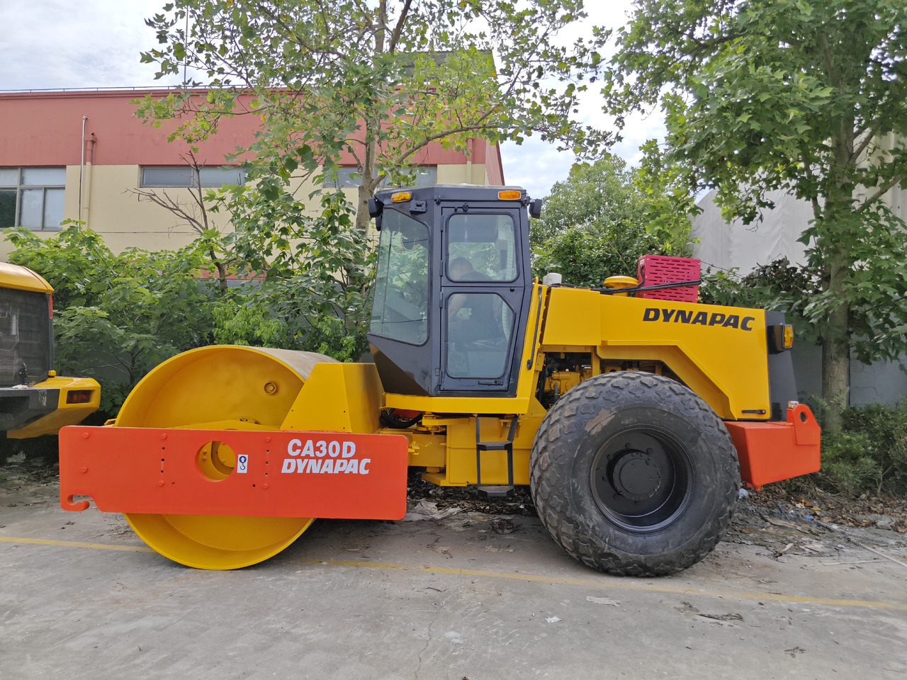 Dynapac CA30D - Compactor: picture 2 Dynapac CA30D - Compactor: picture 2