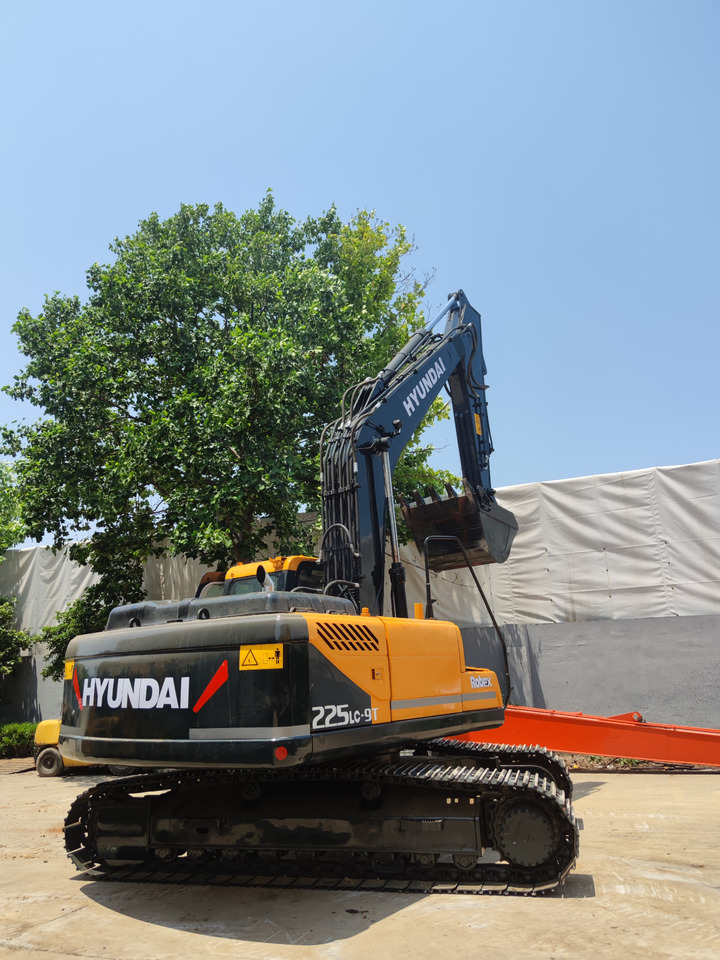 HYUNDAI 225 USED 225LC-9 EXCAVATOR - Crawler excavator: picture 2 HYUNDAI 225 USED 225LC-9 EXCAVATOR - Crawler excavator: picture 2