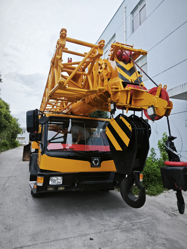 XCMG QY50K TRUCK CRANE - Mobile crane: picture 5 XCMG QY50K TRUCK CRANE - Mobile crane: picture 5