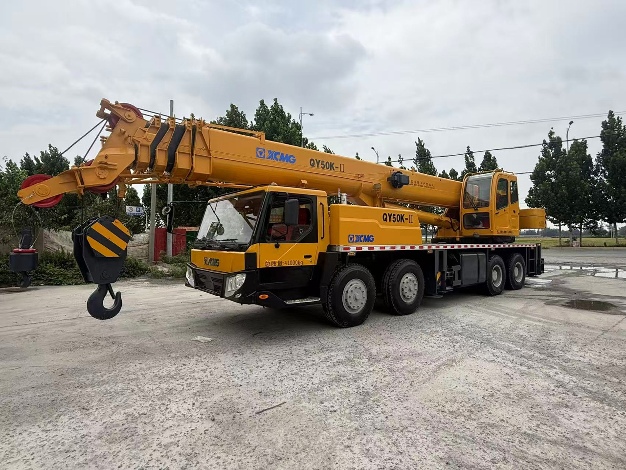 XCMG QY50K truck crane 50ton - Mobile crane: picture 1 XCMG QY50K truck crane 50ton - Mobile crane: picture 1
