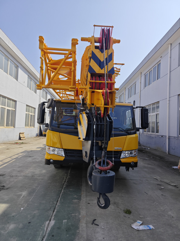 XCMG QY50KC used crane - Mobile crane: picture 2 XCMG QY50KC used crane - Mobile crane: picture 2