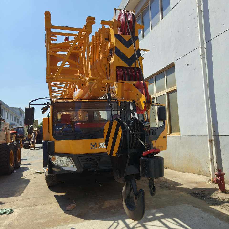 XCMG QY70K - Mobile crane: picture 2 XCMG QY70K - Mobile crane: picture 2