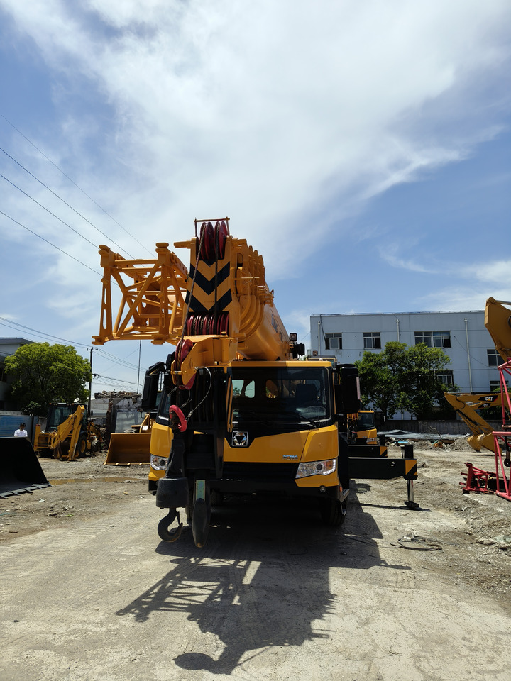 XCMG QY70K - All terrain crane: picture 4 XCMG QY70K - All terrain crane: picture 4