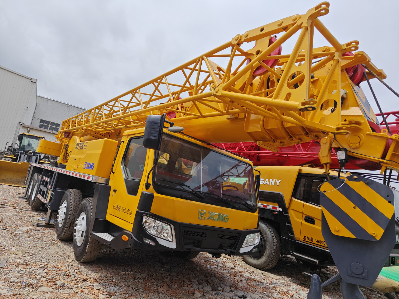 XCMG QY70K QY70K-II Used Crane 70t 70ton - Mobile crane: picture 3 XCMG QY70K QY70K-II Used Crane 70t 70ton - Mobile crane: picture 3