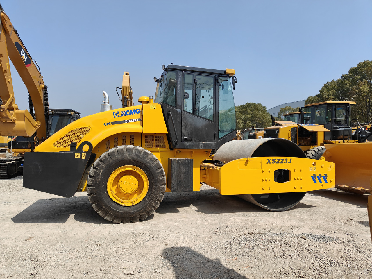 Compactor XCMG XS223J Roller Road: picture 7