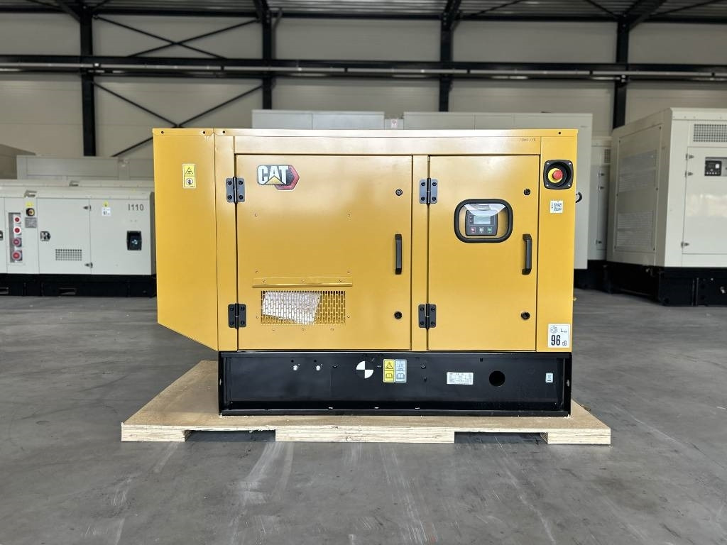 CAT DE13.5E3 - 13.5 kVA Generator - DPX-18001 - Generator set: picture 1 CAT DE13.5E3 - 13.5 kVA Generator - DPX-18001 - Generator set: picture 1