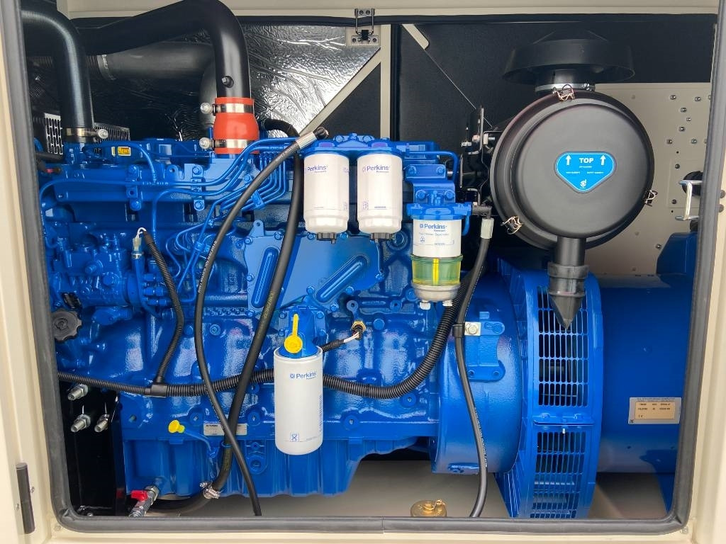 FG Wilson P165-5 - 165 kVA Genset - DPX-16010 - Generator set: picture 4 FG Wilson P165-5 - 165 kVA Genset - DPX-16010 - Generator set: picture 4