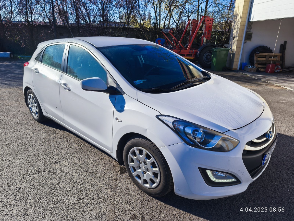 HYUNDAI I30 HATCHBACK - Hatchback: picture 1 HYUNDAI I30 HATCHBACK - Hatchback: picture 1