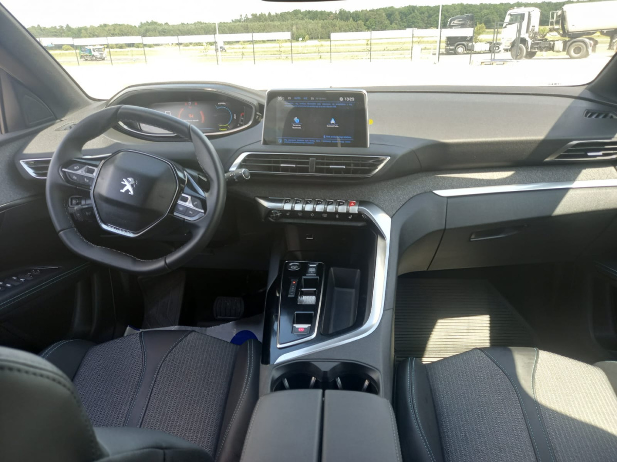 SUV PEUGEOT 5008 SUV: picture 13