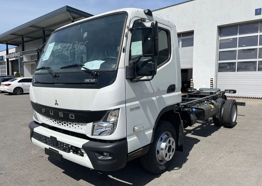 FUSO Canter 9C18 podwozie - Cab chassis truck: picture 3 FUSO Canter 9C18 podwozie - Cab chassis truck: picture 3