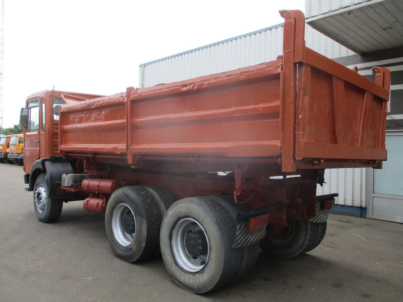 MAN 26.321 6x4 , 3 way tipper , ZF Manual , Spring suspension - Tipper: picture 5 MAN 26.321 6x4 , 3 way tipper , ZF Manual , Spring suspension - Tipper: picture 5