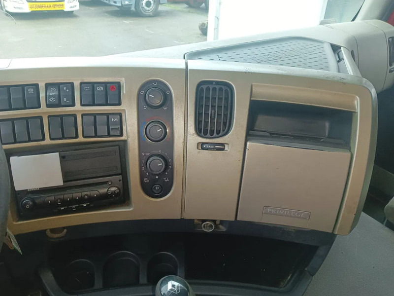 Tractor unit Renault Premium 450 DXI, 2008: picture 12