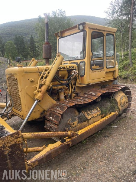 1970 Cat D4d - Construction equipment: picture 4 1970 Cat D4d - Construction equipment: picture 4