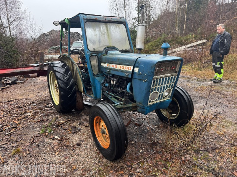 1972 Ford 3000 - Med vedkløyver - Farm tractor: picture 3 1972 Ford 3000 - Med vedkløyver - Farm tractor: picture 3