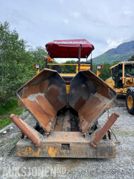1995 Dynapac F8 - 4W - Asfaltutlegger - Gått 2921 timer - 1 Eier - Construction equipment: picture 4 1995 Dynapac F8 - 4W - Asfaltutlegger - Gått 2921 timer - 1 Eier - Construction equipment: picture 4