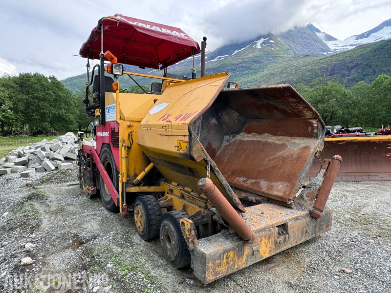 1995 Dynapac F8 - 4W - Asfaltutlegger - Gått 2921 timer - 1 Eier - Construction equipment: picture 2 1995 Dynapac F8 - 4W - Asfaltutlegger - Gått 2921 timer - 1 Eier - Construction equipment: picture 2
