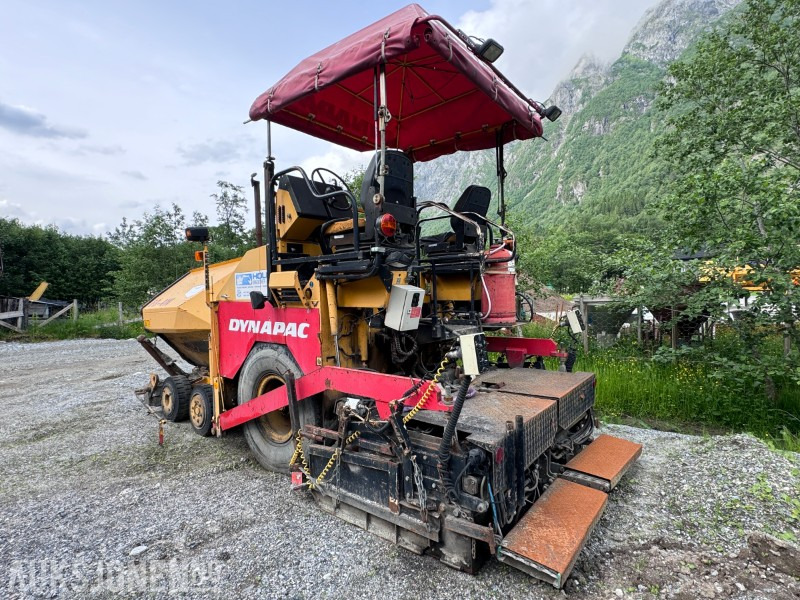 1995 Dynapac F8 - 4W - Asfaltutlegger - Gått 2921 timer - 1 Eier - Construction equipment: picture 3 1995 Dynapac F8 - 4W - Asfaltutlegger - Gått 2921 timer - 1 Eier - Construction equipment: picture 3