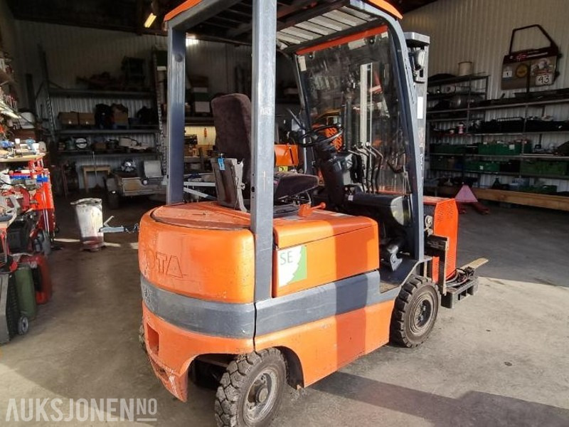 1997 Toyota Truck FBMF16 - Telescopic handler: picture 5 1997 Toyota Truck FBMF16 - Telescopic handler: picture 5