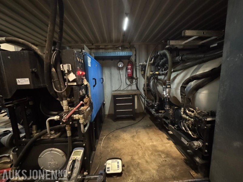 2002 Komplett styrt borerigg – Tracto-Technik Grundodrill 10S med container, mikser, kraftenhet, tracking - Drilling rig: picture 4 2002 Komplett styrt borerigg – Tracto-Technik Grundodrill 10S med container, mikser, kraftenhet, tracking - Drilling rig: picture 4