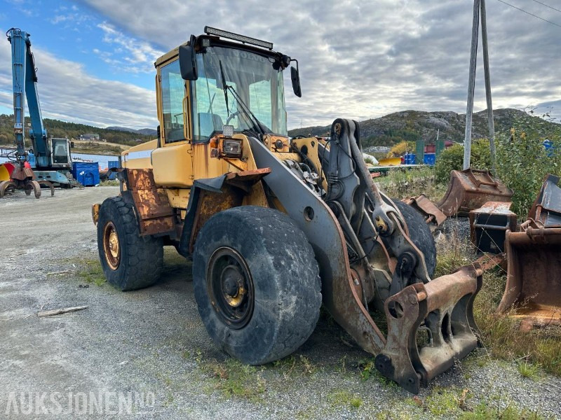 2002 Volvo L90D hjullaster – 17 tonn // Helgummihjul // Sentralsmøring - Wheel loader: picture 2 2002 Volvo L90D hjullaster – 17 tonn // Helgummihjul // Sentralsmøring - Wheel loader: picture 2
