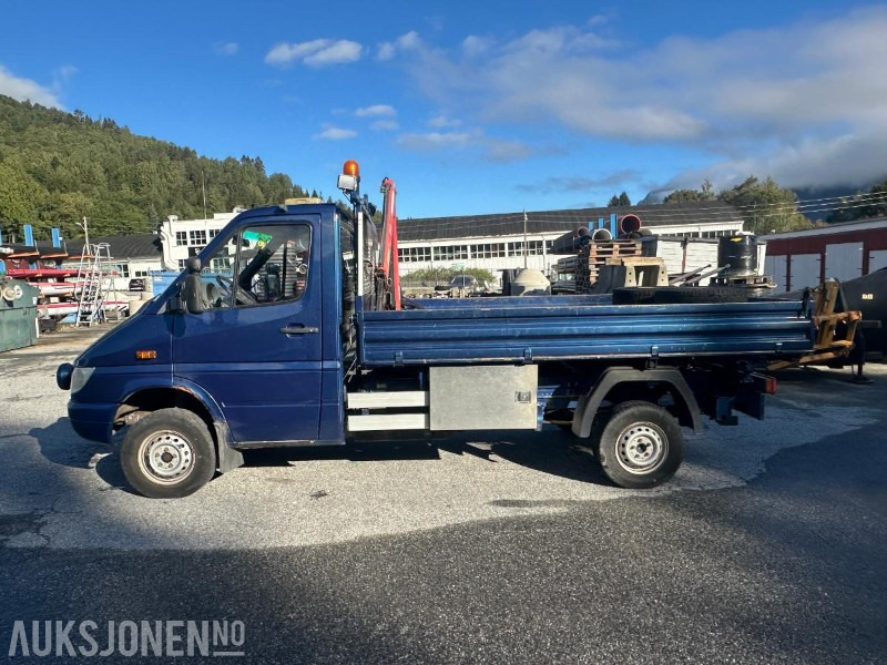 2004 Mercedes-Benz 313 CDI SPRINTER 2.1-129 D - Kran - Tippkasse - 173782 km - Tipper van: picture 2 2004 Mercedes-Benz 313 CDI SPRINTER 2.1-129 D - Kran - Tippkasse - 173782 km - Tipper van: picture 2