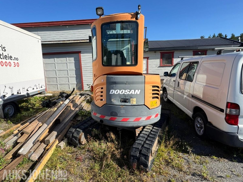 2007 Doosan DX35Z gravemaskin med tilt og pusseskuffe / rep objekt / 1729 timer - Excavator: picture 4 2007 Doosan DX35Z gravemaskin med tilt og pusseskuffe / rep objekt / 1729 timer - Excavator: picture 4