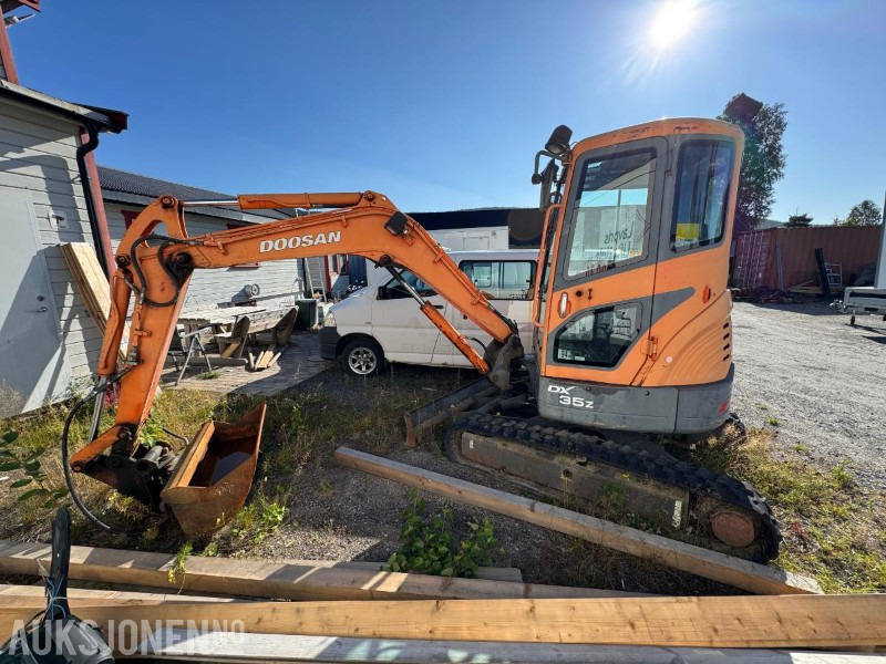 2007 Doosan DX35Z gravemaskin med tilt og pusseskuffe / rep objekt / 1729 timer - Excavator: picture 2 2007 Doosan DX35Z gravemaskin med tilt og pusseskuffe / rep objekt / 1729 timer - Excavator: picture 2