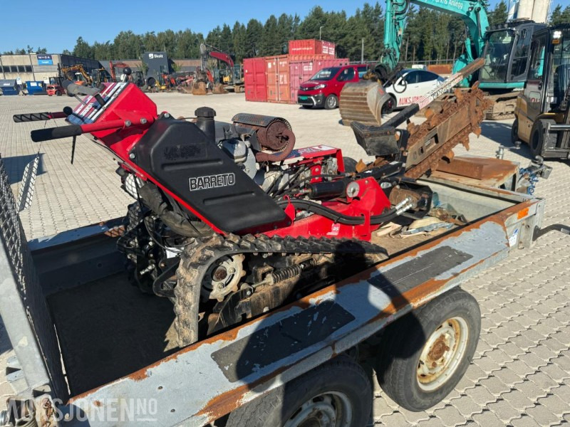 2009 Barreto 1824-KT kjedegraver m/IFOR WILLIAMS GX84 maskinhenger. - Construction equipment: picture 1 2009 Barreto 1824-KT kjedegraver m/IFOR WILLIAMS GX84 maskinhenger. - Construction equipment: picture 1