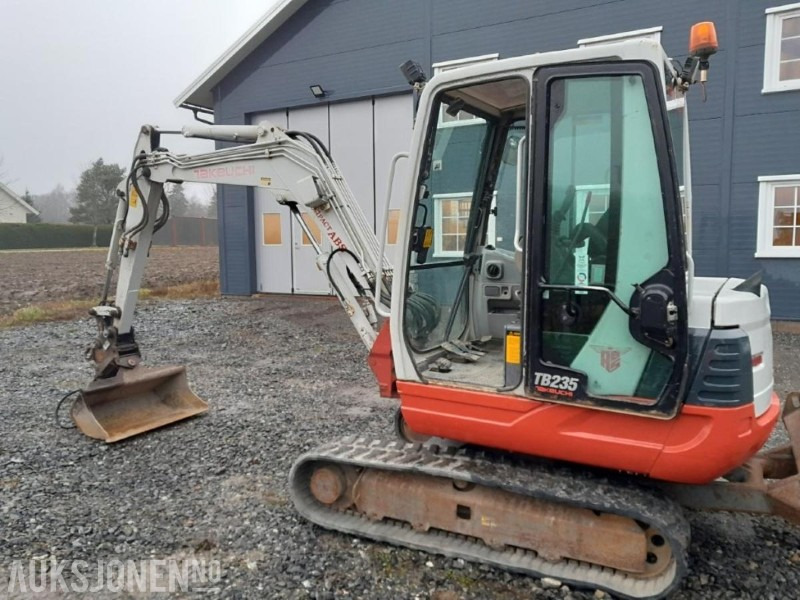 2009 Takeuchi ABS TB235 Gravemaskin / Minigraver - Mini excavator: picture 2 2009 Takeuchi ABS TB235 Gravemaskin / Minigraver - Mini excavator: picture 2