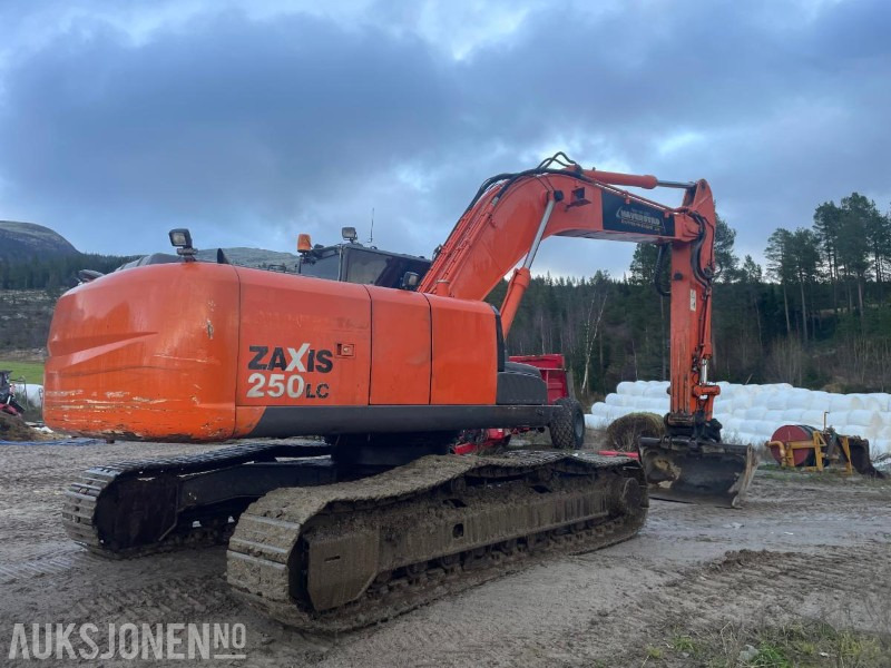 2010 Gravemaskin - Hitachi 250 LC - Excavator: picture 3 2010 Gravemaskin - Hitachi 250 LC - Excavator: picture 3