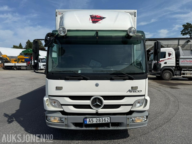 2011 Mercedes-Benz 818L Skapbil m/ støtpute - Box truck: picture 2 2011 Mercedes-Benz 818L Skapbil m/ støtpute - Box truck: picture 2