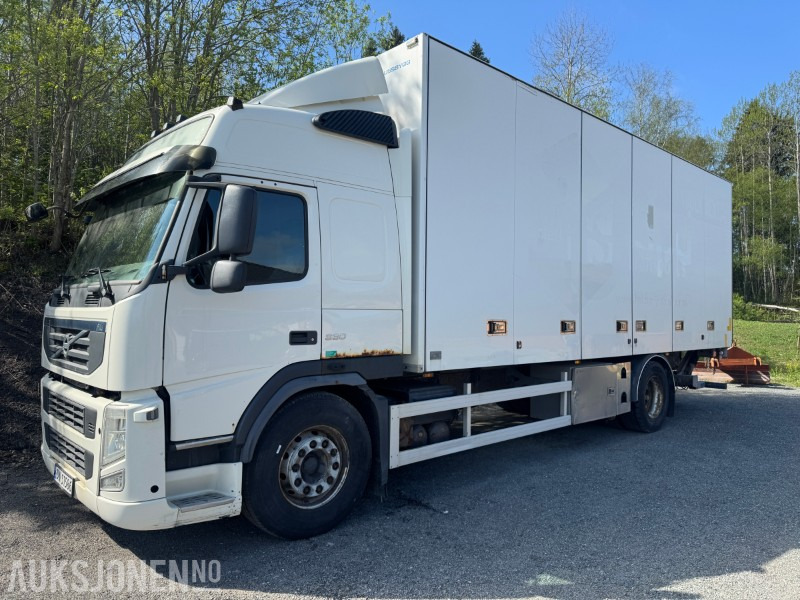 2011 Volvo FM-330 skapbil med full sideåpning og løftelem - Box truck: picture 2 2011 Volvo FM-330 skapbil med full sideåpning og løftelem - Box truck: picture 2