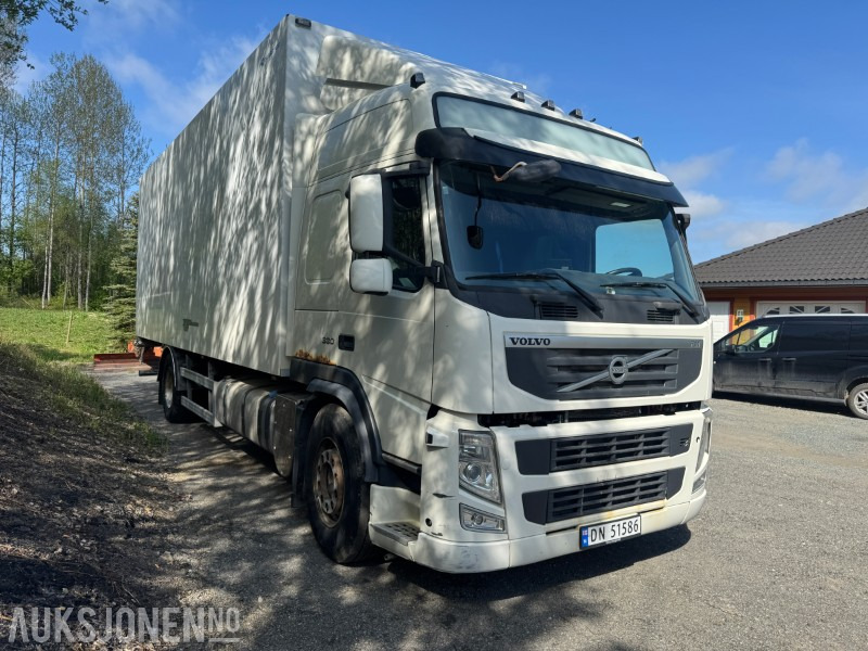 2011 Volvo FM-330 skapbil med full sideåpning og løftelem - Box truck: picture 4 2011 Volvo FM-330 skapbil med full sideåpning og løftelem - Box truck: picture 4