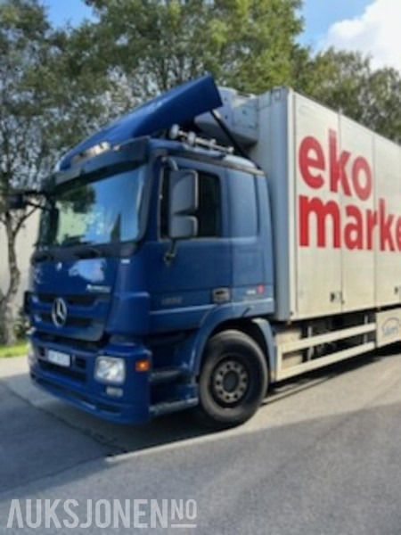 2012 Mercedes-Benz ACTROS skapbil/thermo med frys - Bilen har full service historikk - 573000 km. - Box truck: picture 1 2012 Mercedes-Benz ACTROS skapbil/thermo med frys - Bilen har full service historikk - 573000 km. - Box truck: picture 1