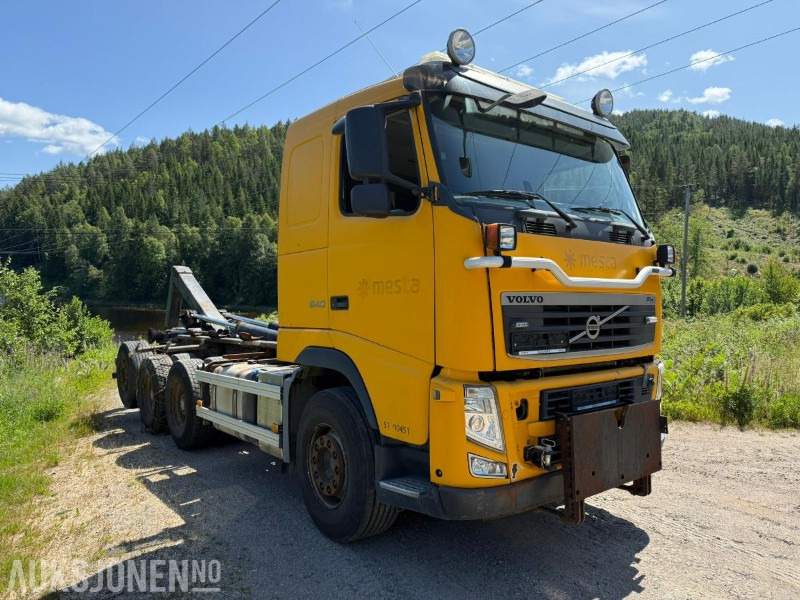 2012 Volvo FH540 8x4 brøyterigget Krokbil rep objekt - Hook lift truck: picture 3 2012 Volvo FH540 8x4 brøyterigget Krokbil rep objekt - Hook lift truck: picture 3