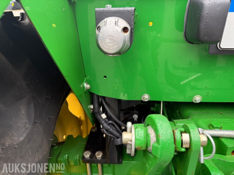 Farm tractor 2013 John Deere 5055E 40 km TRAKTOR: picture 17