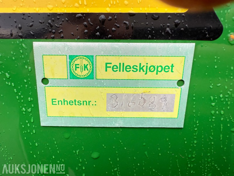 Farm tractor 2013 John Deere 5055E 40 km TRAKTOR: picture 12