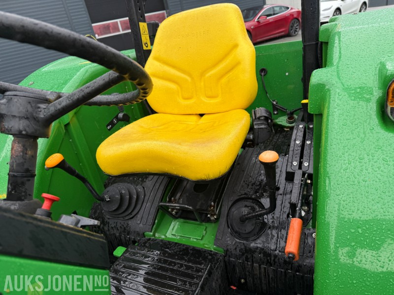 Farm tractor 2013 John Deere 5055E 40 km TRAKTOR: picture 13