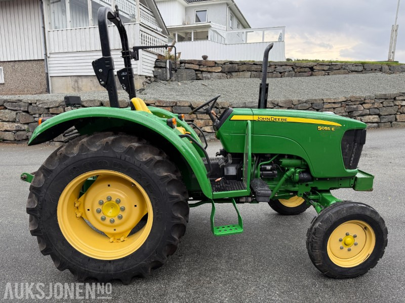 Farm tractor 2013 John Deere 5055E 40 km TRAKTOR: picture 6