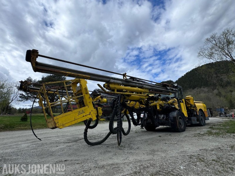 2015 Atlas Copco Boomer M2C - Gruve- og tunellborerigg - 2 boms rigg med personkurv - Drilling rig: picture 3 2015 Atlas Copco Boomer M2C - Gruve- og tunellborerigg - 2 boms rigg med personkurv - Drilling rig: picture 3