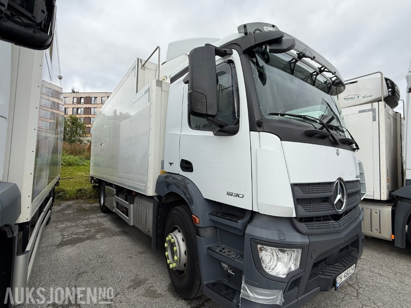 2016 Mercedes-Benz Antos 1830 4X2 Thermo - Bakløft - Lav KM - 75645KM - Box truck: picture 2 2016 Mercedes-Benz Antos 1830 4X2 Thermo - Bakløft - Lav KM - 75645KM - Box truck: picture 2