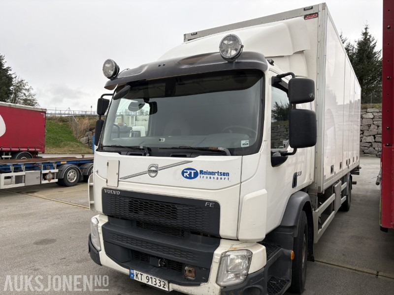 2016 VOLVO FE 320 4X2. SKAPBIL. EU-GODKJENT 05.25. FULL SIDEÅPNING. ZEPRO LØFTELEM. EURO6. REPOBJEKT - Box truck: picture 1 2016 VOLVO FE 320 4X2. SKAPBIL. EU-GODKJENT 05.25. FULL SIDEÅPNING. ZEPRO LØFTELEM. EURO6. REPOBJEKT - Box truck: picture 1