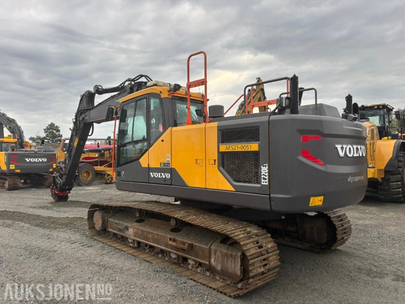2016 Volvo EC220EL gravemaskin - Excavator: picture 3 2016 Volvo EC220EL gravemaskin - Excavator: picture 3