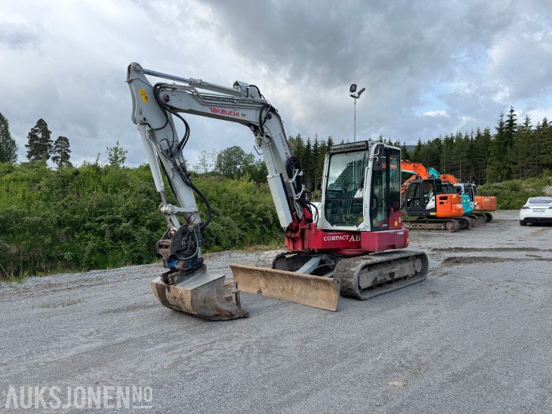 2018 Takeuchi TB280FR – 8,5-tonns gravemaskin med Side-to-Side Boom, tilt, sentralsmøring og 2 skuffer - Excavator: picture 2 2018 Takeuchi TB280FR – 8,5-tonns gravemaskin med Side-to-Side Boom, tilt, sentralsmøring og 2 skuffer - Excavator: picture 2