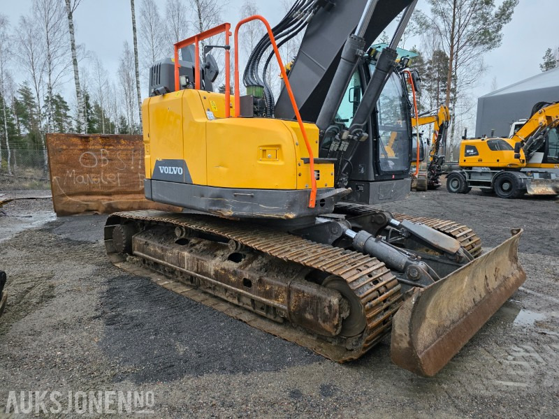 2018 Volvo ECR235EL 27 T gravemaskin rototilt med grip 7876 Timer - Excavator: picture 4 2018 Volvo ECR235EL 27 T gravemaskin rototilt med grip 7876 Timer - Excavator: picture 4